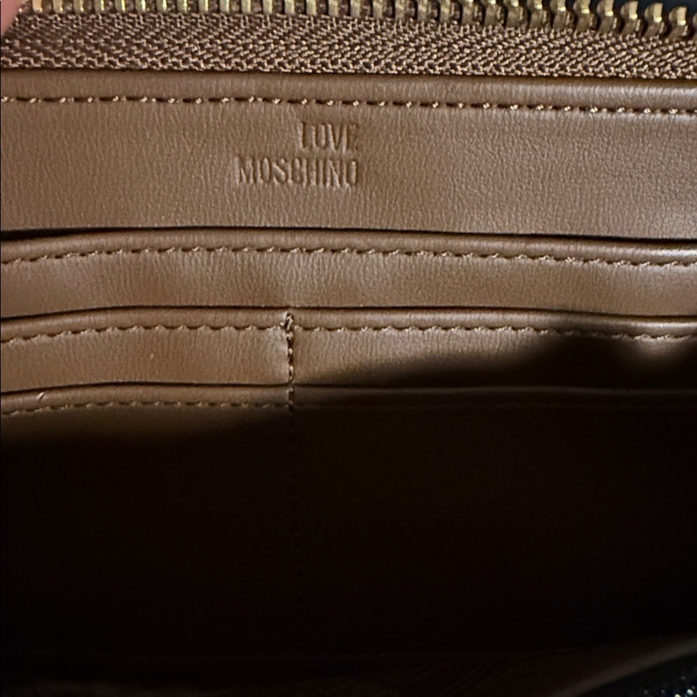 Love Moschino Wallet w/ Box - Picture 4 of 5